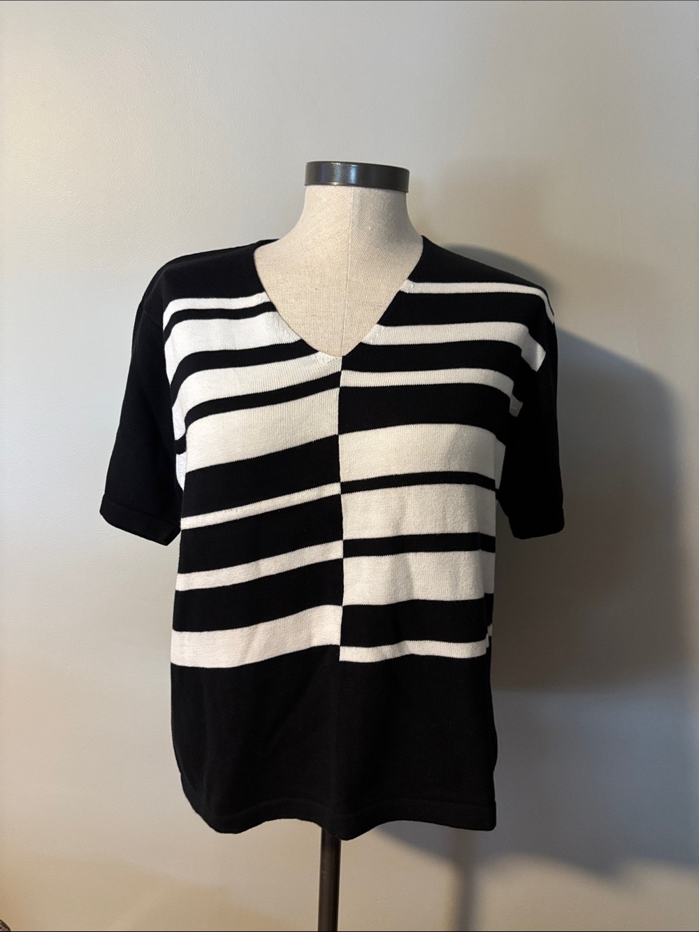 Women’s Black & White Striped V-Neck Short Sleeve Top